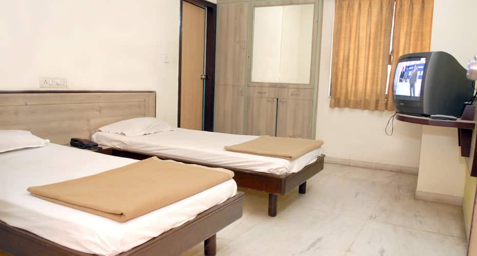Gita Niwas Hindu Lodge, Vadodara 5